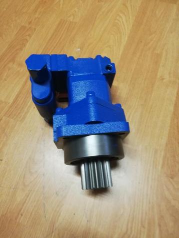 Zwenkmotor ,rotation motor, alle  kranen kleine en grote beschikbaar voor biedingen