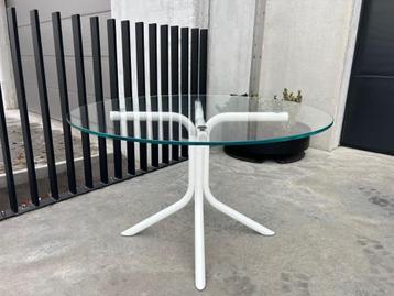 Knoll Studio, Lovegrove collection, tafel beschikbaar voor biedingen