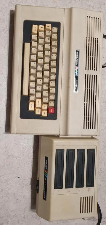 console radio shaek TRS-80 avec module 4 jeux  beschikbaar voor biedingen