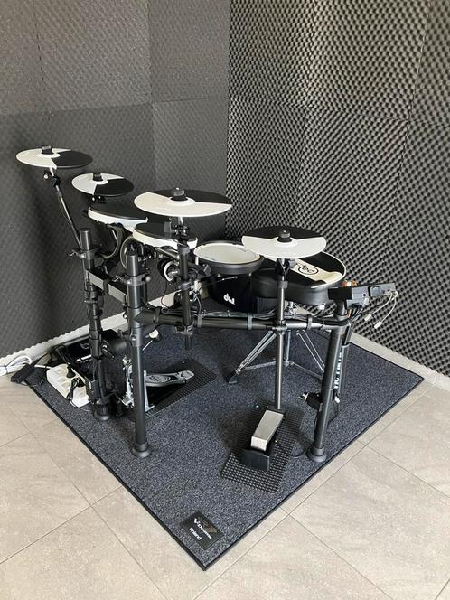 Roland TD-02KV met upgrades in nieuwstaat, Muziek en Instrumenten, Drumstellen en Slagwerk, Zo goed als nieuw, Roland, Elektronisch