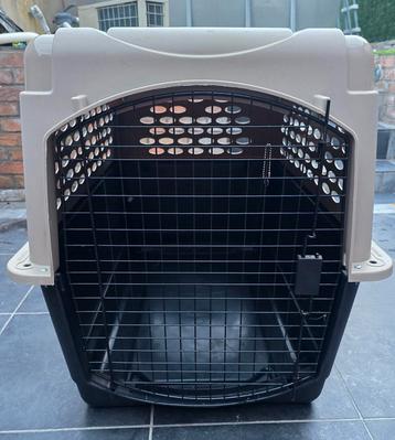 Box de voyage, niche , panier pour chien beschikbaar voor biedingen