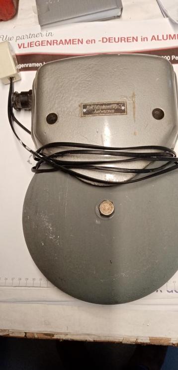 Antieke extra bel, vaste lijn van Bell. Nog werkend, beschikbaar voor biedingen