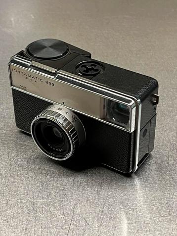 Fototoestel - Kodak instamatic 233 analoge camera beschikbaar voor biedingen