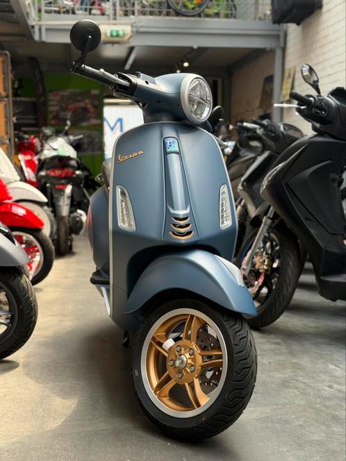 Vespa primavera Officina 8 50cc 4 jaar garantie, Fietsen en Brommers, Scooters | Vespa, Nieuw, Overige modellen, Klasse B (45 km/u)
