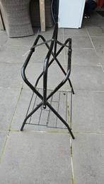 Porte-selle Western., Enlèvement