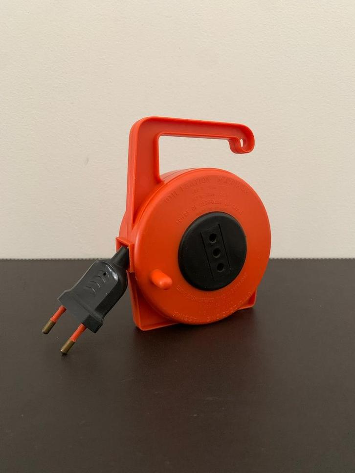 Petite Rallonge Portable / Enrouleur Vintage (Made in Italy), Bricolage & Construction, Électricité & Câbles, Comme neuf, Enlèvement ou Envoi