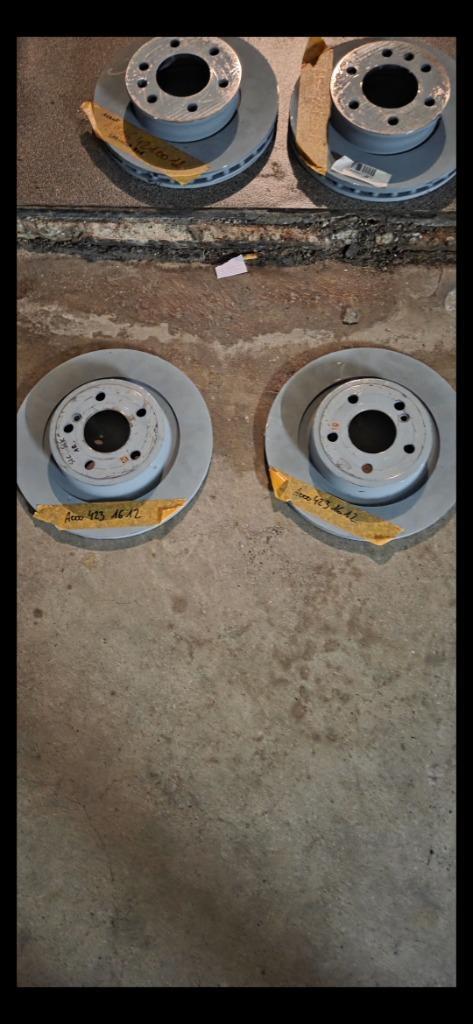 DISQUES DE FREIN ARRIÈRE MERCEDES SLK R172 NEUFS, Auto-onderdelen, Remmen en Aandrijving, Mercedes-Benz, Ophalen