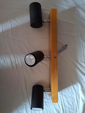 Spot (inclusief 3 lampen) beschikbaar voor biedingen