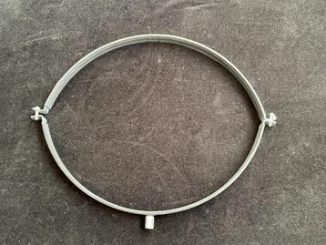Muurbeugel met rubber, diameter 355 beschikbaar voor biedingen
