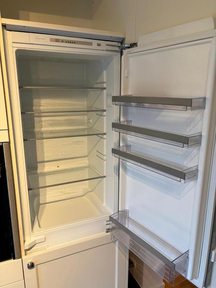 NEFF inbouw koel-/vriescombinatie te koop (2018), Elektronische apparatuur, Koelkasten en IJskasten, Zo goed als nieuw, Met aparte vriezer