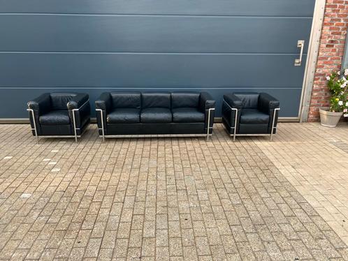 Originele Cassina Lc2 Le Corbusier 3z + 2x 1zit in Topstaat, Huis en Inrichting, Zetels | Voetbanken en poefs, Leer, Ophalen of Verzenden