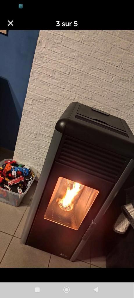 Poêle à pellets, Huis en Inrichting, Kachels, Zo goed als nieuw, Vrijstaand, Pelletkachel, Hout, Ophalen