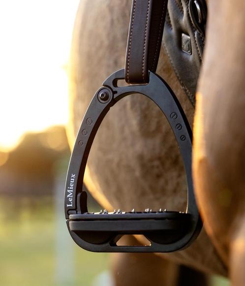 LeMieux Vector Balance veiligheids beugels Zwart SALE!, Dieren en Toebehoren, Paarden en Pony's | Hoofdstellen en Tuigage, Nieuw