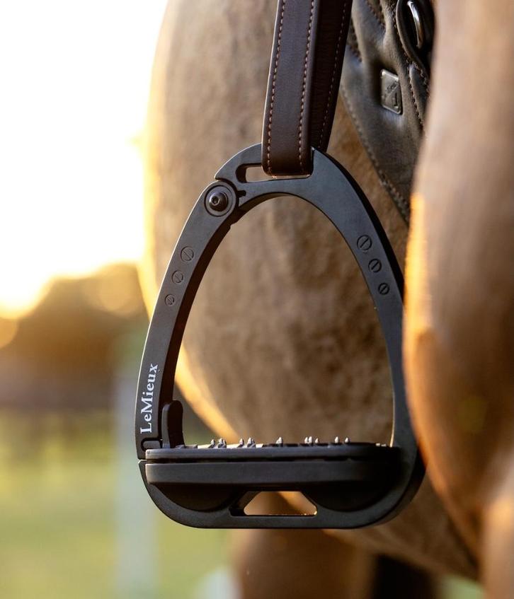LeMieux Vector Balance veiligheids beugels Zwart SALE!, Dieren en Toebehoren, Paarden en Pony's | Hoofdstellen en Tuigage, Nieuw