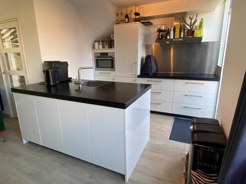 WAANZINNIG MOOIE HOOGGLANS EILAND KEUKEN, Huis en Inrichting, Keuken | Complete keukens, Zo goed als nieuw, Dubbelwandige keuken