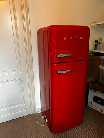 Rode SMEG frigo met apart vriesvak, Ophalen, Zo goed als nieuw