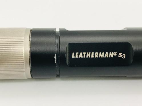 Leatherman Serac S3 Flashlight Compacte LED new battery USED, Caravanes & Camping, Outils de camping, Utilisé, Enlèvement ou Envoi