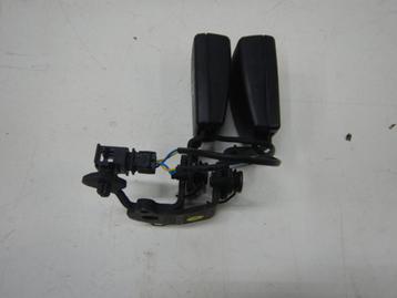 Audi A3 8V Gordelsluiting Achterbank midden 8V0857739 beschikbaar voor biedingen