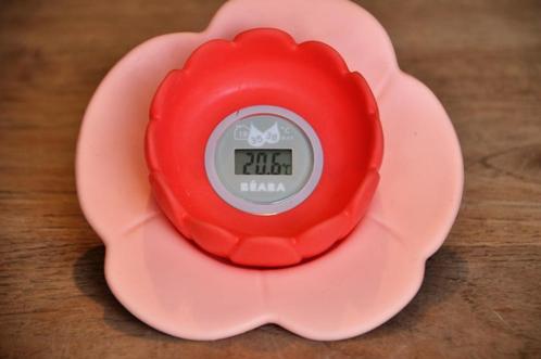 Béaba multifunctionele digitale thermometer Lotus roze/rood, Enfants & Bébés, Bains & Soins, Neuf, Enlèvement ou Envoi