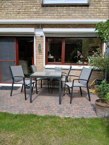 appartement te Nieuwpoort Te Koop !!! beschikbaar voor biedingen