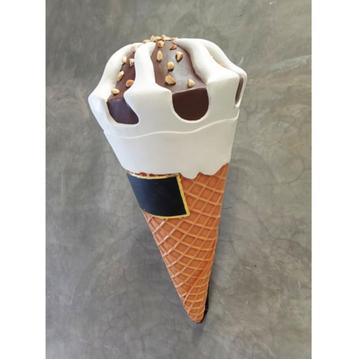 ICE CREAM HANGING – Cornetto Hoogte 100 cm Inclusief beugel