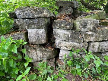 Pierres naturelles du pays du Condroz à emporter (2,7 m^3) beschikbaar voor biedingen