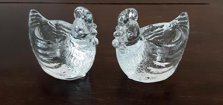 Glazen eierdopjes (kip, 2 stuks), Huis en Inrichting, Keuken | Servies, Glas, Ophalen of Verzenden