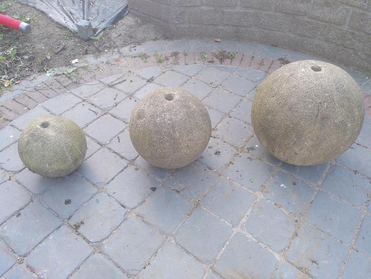 Fontein met 3 borrelstenen, Tuin en Terras, Waterpartijen en Fonteinen, Gebruikt, Fontein, Graniet, Ophalen