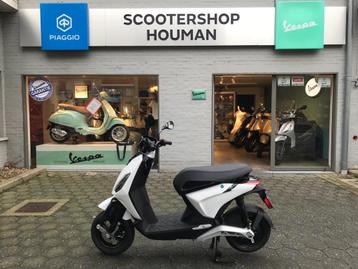 PIAGGIO 1+ ELECTRIC 1.2 kw 45 km/h FOREVER WHITE (nr.143) beschikbaar voor biedingen