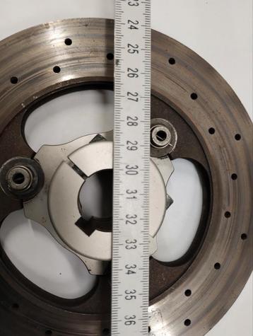 diamètre du disque de frein 18 cm, 2,5 diametre interieur 