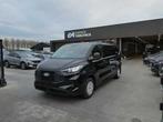 Ford Transit Custom 320L L2 2.0 TDCi 136pk 3pl Trend Luxe, Auto's, Bestelwagens en Lichte vracht, 1995 cc, Euro 6, Zwart, Bedrijf