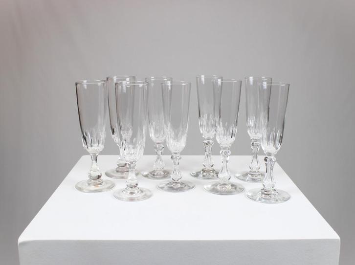 9 kristallen Champagneglazen Val St Lambert, model Olivier, Antiek en Kunst, Antiek | Glaswerk en Kristal, Ophalen