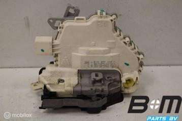 Deurslot LV (bestuurderskant) Audi A6 4G Sedan 8J1837015 beschikbaar voor biedingen