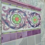 882x127cm Bijzondere lambrisering art nouveau tegels paars, Ophalen