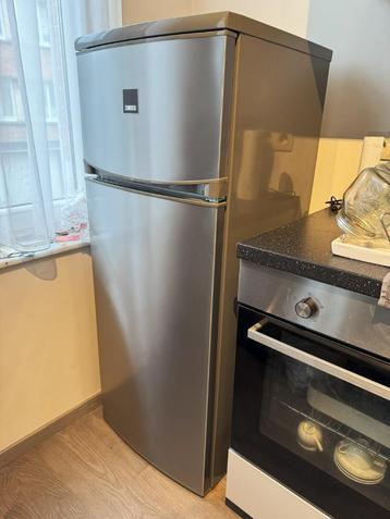 Frigo Zanussi combiné très silencieux A+, Classe énergétique A ou plus économe, Avec compartiment congélateur, Utilisé, 45 à 60 cm