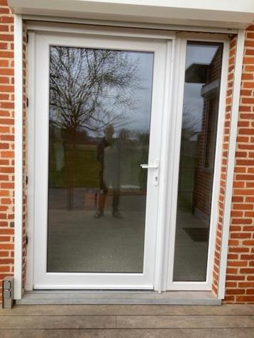 glazen buitendeur met zijraam - perfecte staat beschikbaar voor biedingen