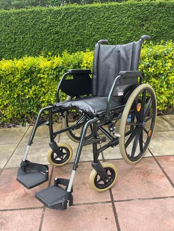 Zeer lichte opvouwbare lederen rolstoel stoel in nieuwstaat 