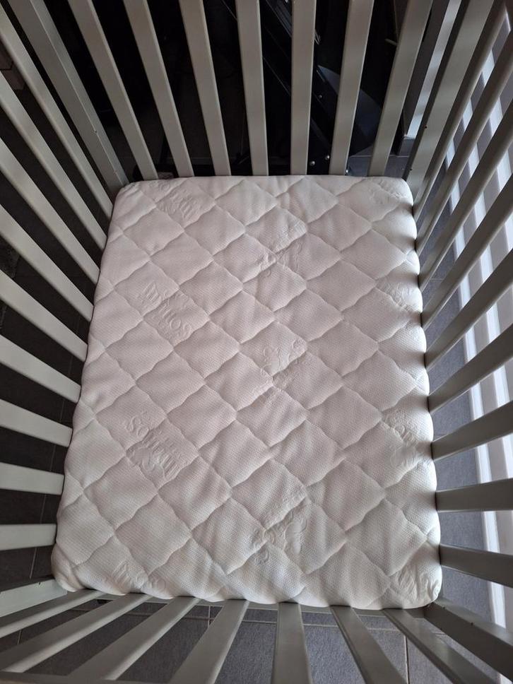 Park inclusief matras, matrasbeschermer en hoeslaken, Kinderen en Baby's, Babyparken, Gebruikt, Rechthoekig, In hoogte verstelbaar