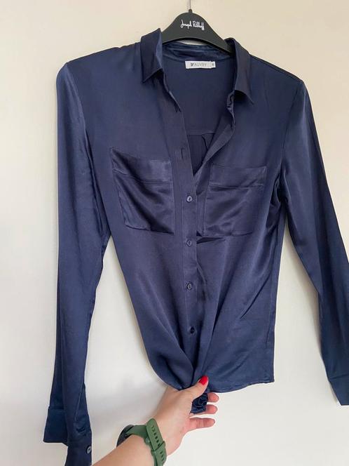 Glanzende blouse D auvry 38, Vêtements | Femmes, Blouses & Tuniques, Comme neuf, Enlèvement ou Envoi
