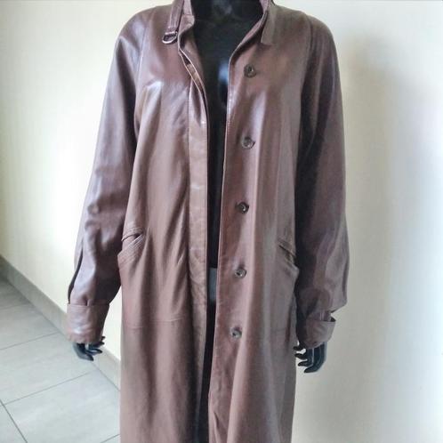 Prachtige vintage lange lederen damesjas. Made in Italy, Kleding | Dames, Jassen | Winter, Gedragen, Maat 42/44 (L), Bruin, Verzenden