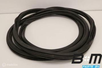 Portierrubber linksachter VW Tiguan Allspace 5NN867913 beschikbaar voor biedingen