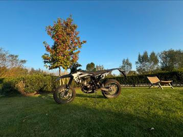 Sherco sm 50 rs, Fietsen en Brommers, 6 versnellingen, Zo goed als nieuw, 50 cc, Ophalen