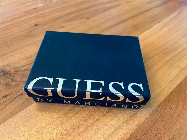Portefeuille Guess by Marciano, Handtassen en Accessoires, Portemonnees, Zo goed als nieuw, Guess, Ophalen of Verzenden