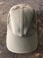 Casquette en jean YSL avec logo doré, Vêtements | Femmes, Chapeaux & Casquettes, Comme neuf, Casquette, Enlèvement ou Envoi