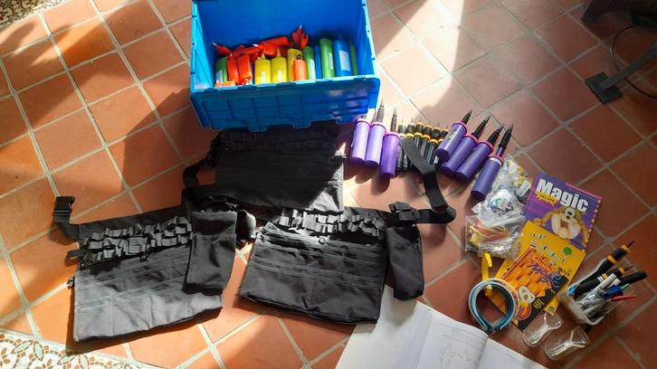 Ballonartiest Benodigdheden - Workshops & Opleidingen, Hobby en Vrije tijd, Feestartikelen, Zo goed als nieuw, Ophalen
