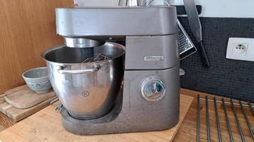 keukenrobot Kenwood beschikbaar voor biedingen