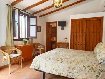 ESCUELA LA CRUJIA MANDARIN ROOM beschikbaar voor biedingen