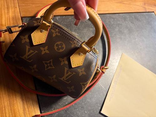 👜 Mini Sac Louis Vuitton Speedy - Monogram Authentique 🌟, Handtassen en Accessoires, Tassen | Damestassen, Nieuw, Handtas, Bruin