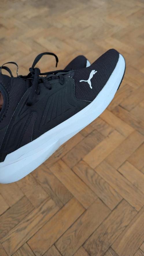 Chaussures Puma SoftRide – Taille 44 – Bon état – 20 €, Sport en Fitness, Basketbal, Zo goed als nieuw, Schoenen, Ophalen