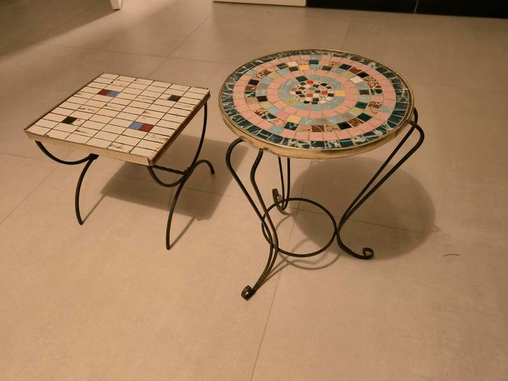 Set van 2 bijzettafels met smeedwerk en mozaïek, Huis en Inrichting, Krukjes, Zo goed als nieuw, Ophalen